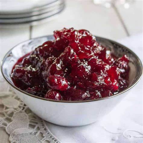 Ocean Spray Whole Berry Cranberry  Sauce NET WT 14 OZ (397g)