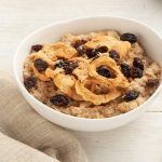 Quaker Sultanas Raisins Cranberry & Apple 385g